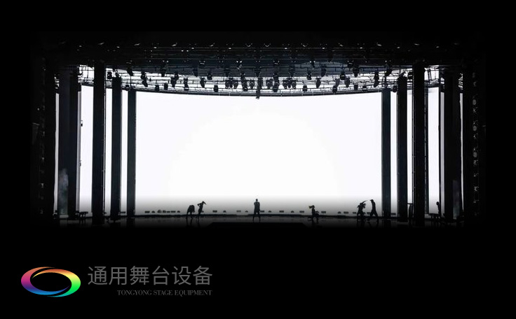 視覺屏幕為主、條狀LED屏幕、燈光設備及舞臺幕布詮釋當下舞臺設計潮流